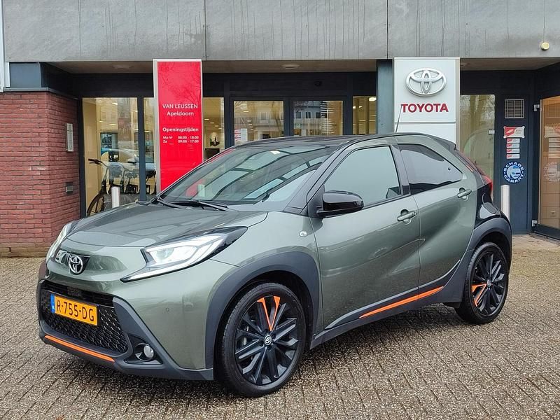 Groen Gebruikt 2022 Toyota Aygo X Limited SUV | € 20.600 (Iets duurder) - Afbeelding 1/4