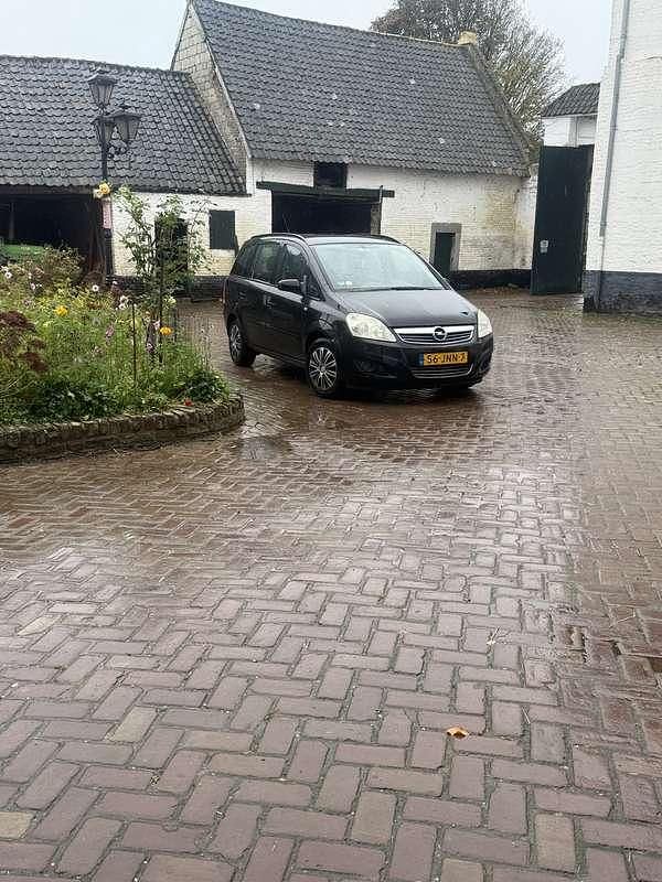 Gebruikt 2009 Opel Zafira Edition Stationwagen | € 2.150 (Eerlijke prijs) - Afbeelding 1/4