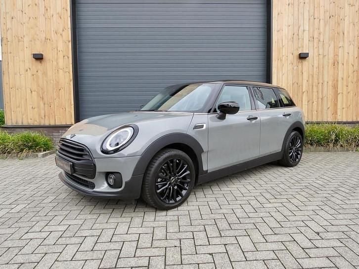 Grijs Occasion 2022 Mini Cooper Clubman Business Stationwagen | € 29.950 (Iets duurder) - Afbeelding 1/4