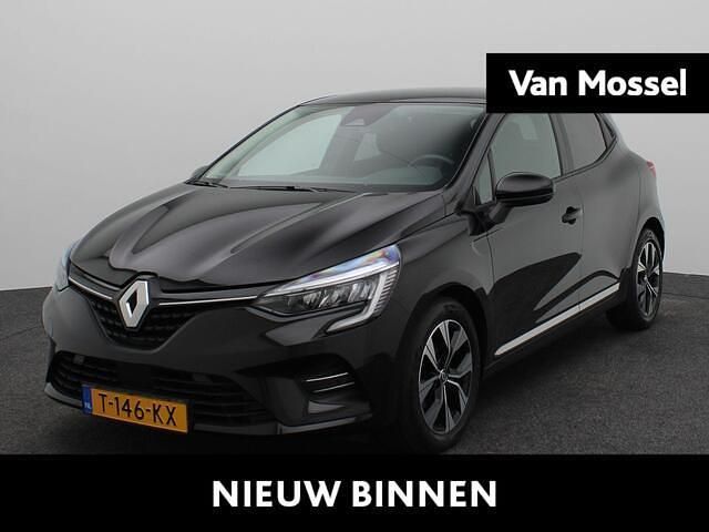 Zwart Gebruikt 2023 Renault Clio V Evolution Hatchback | € 16.440 (Eerlijke prijs) - Afbeelding 1/4
