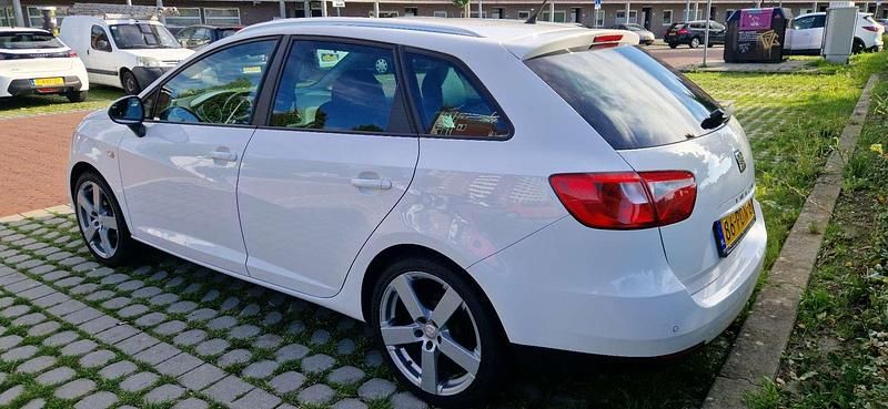 Occasion Seat Ibiza ST Ecomotive 75 PK (55 kW) 2011 Wit Stationwagen