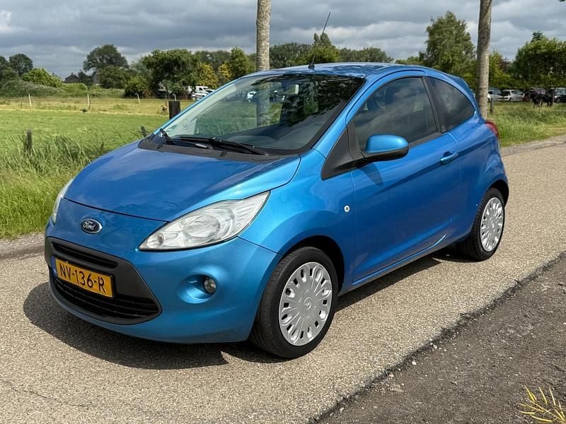 Blauw Gebruikt 2011 Ford Ka Hatchback | € 2.200 (Eerlijke prijs) - Afbeelding 1/4