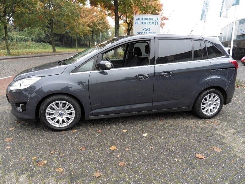 Grijs Gebruikt 2011 Ford Grand C-Max Titanium MPV | € 10.130 - Afbeelding 1/4