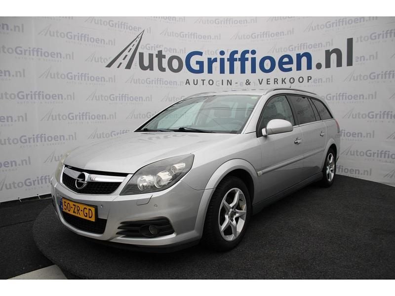 Grijs Gebruikt 2008 Opel Vectra Executive Stationwagen | € 1.490 (Eerlijke prijs) - Afbeelding 1/4