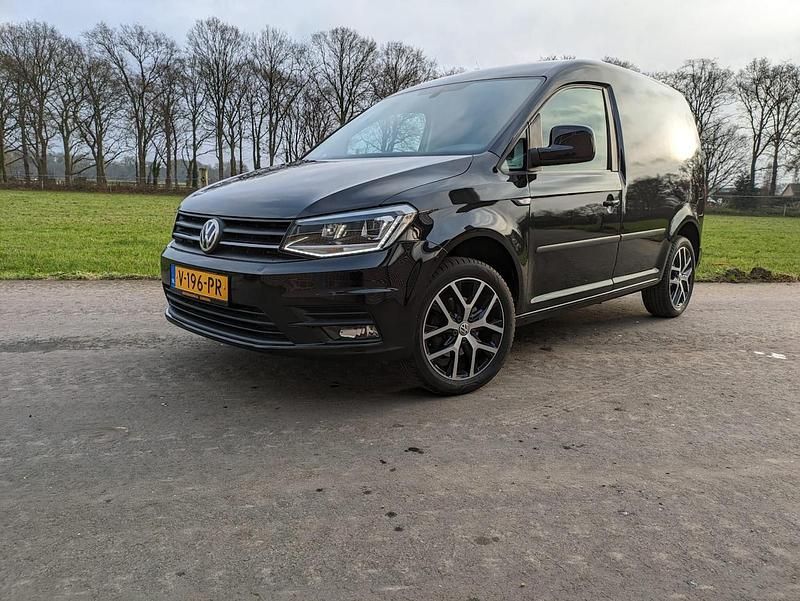 Zwart Occasion 2018 VW Caddy Highline MPV | € 9.250 (Duur) - Afbeelding 1/4