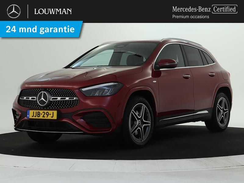 Manufaktur patagoniërood metaalkleur metallic Gebruikt 2025 Mercedes GLA250 AMG SUV | € 51.945 (Iets duurder) - Afbeelding 1/4