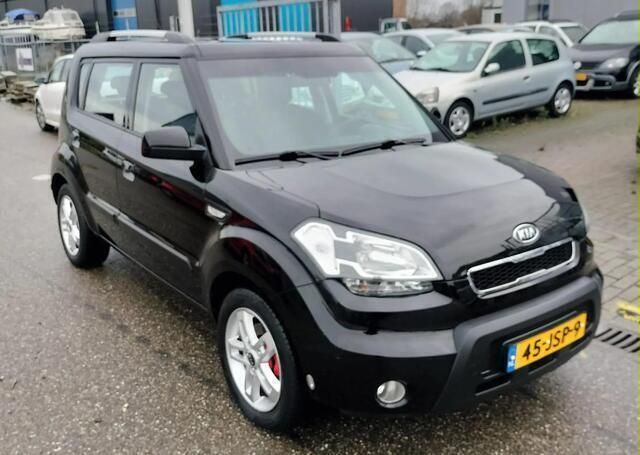Zwart Gebruikt 2009 Kia Soul SUV | € 4.200 (Eerlijke prijs) - Afbeelding 1/4