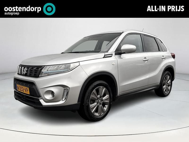 Grijs Gebruikt 2022 Suzuki Vitara SUV | € 19.650 (Eerlijke prijs) - Afbeelding 1/4