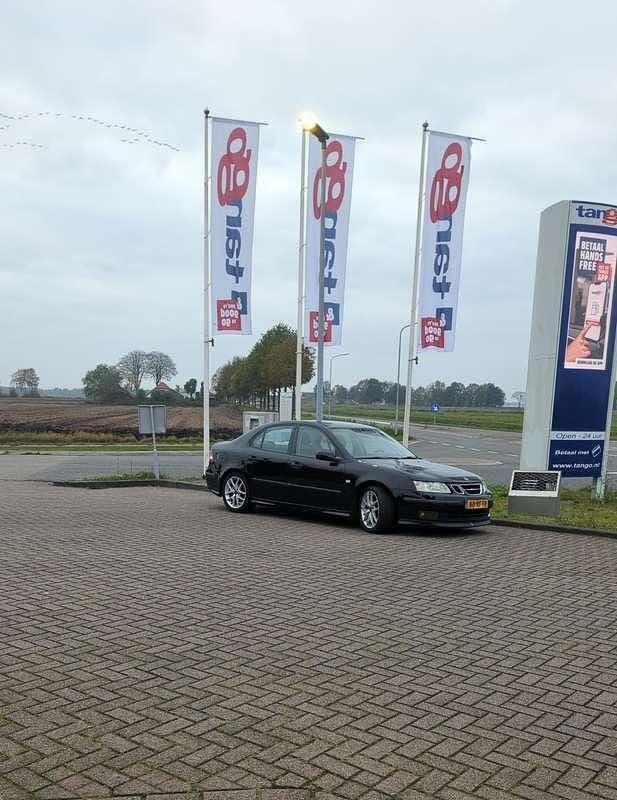 Zwart Gebruikt 2005 Saab 9-3 Linear Sedan | € 1.800 (Goede deal) - Afbeelding 1/2