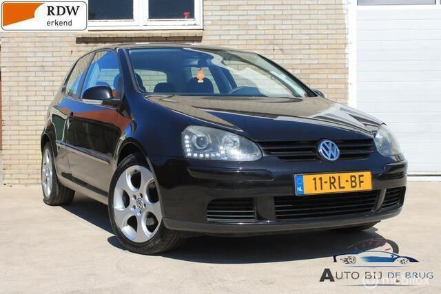 Zwart Gebruikt 2005 VW Golf IV Sportline Hatchback | € 2.579 (Eerlijke prijs) - Afbeelding 1/4