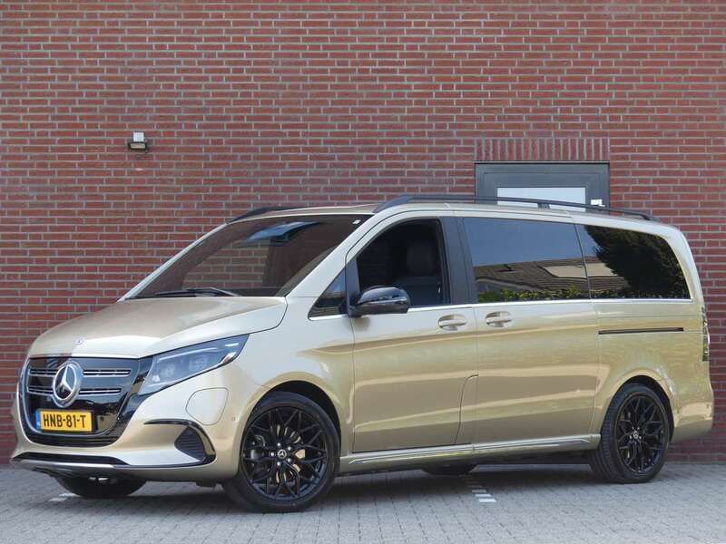 Geel Gebruikt 2024 Mercedes EQV300 Avantgarde MPV | € 70.120 - Afbeelding 1/4