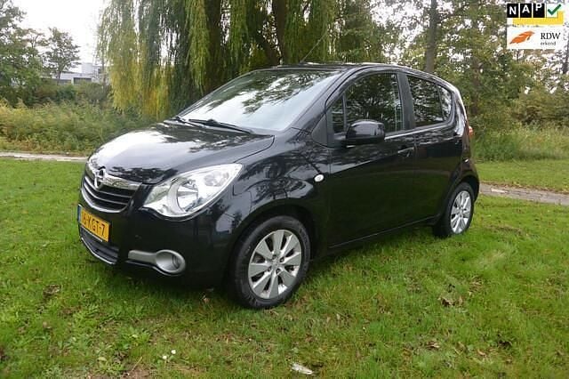 Zwart Gebruikt 2009 Opel Agila Edition Hatchback | € 2.500 (Eerlijke prijs) - Afbeelding 1/4