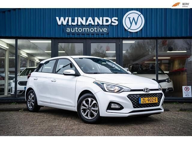Wit Occasion 2018 Hyundai i20 Hatchback | € 10.995 (Eerlijke prijs) - Afbeelding 1/3