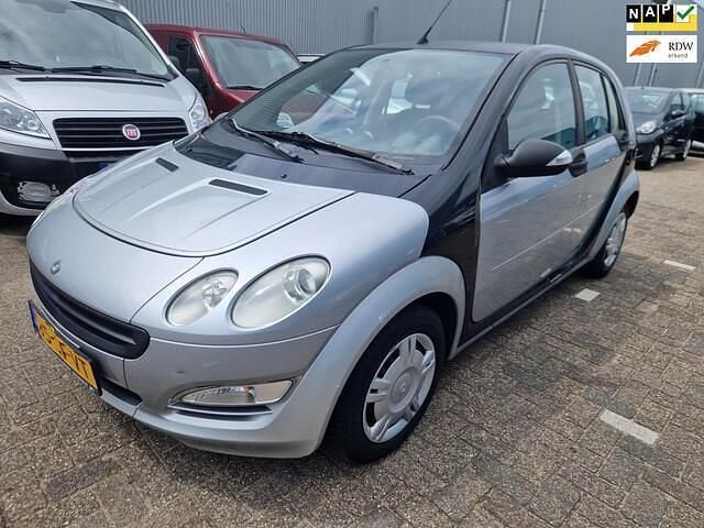 Zwart Occasion 2006 Smart ForFour Hatchback | € 950 (Eerlijke prijs) - Afbeelding 1/4