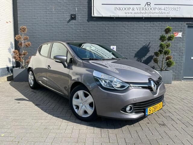 Grijs Gebruikt 2014 Renault Clio IV Expression+ Hatchback | € 6.950 (Iets duurder) - Afbeelding 1/4