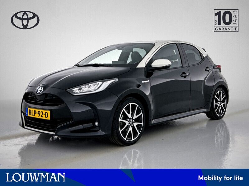 Zwart Gebruikt 2020 Toyota Yaris Hybrid Executive Hatchback | € 19.995 (Eerlijke prijs) - Afbeelding 1/3