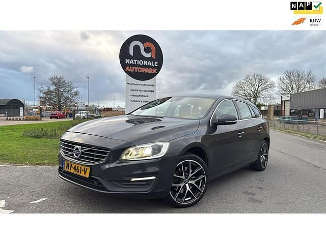 Grijs Gebruikt 2017 Volvo V60 Stationwagen | € 5.500 (Super prijs) - Afbeelding 1/4