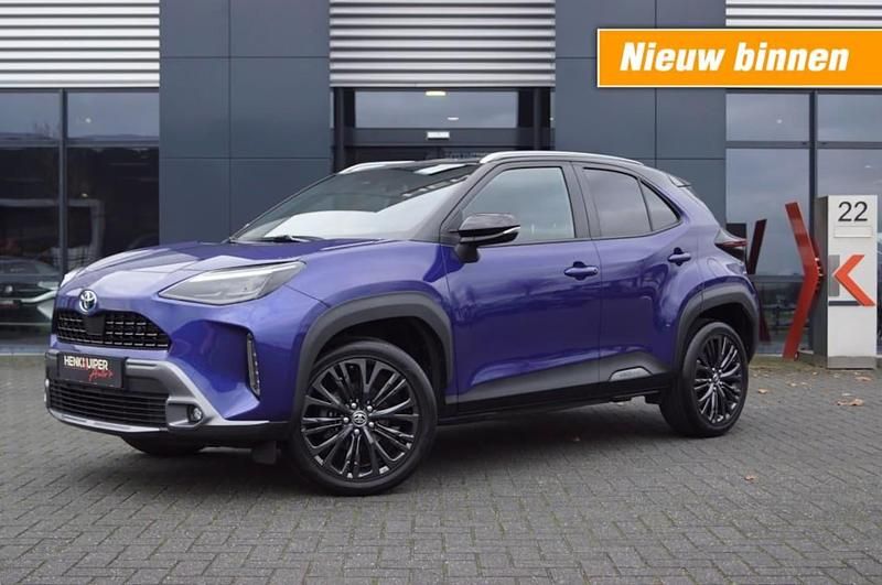 Blauw Occasion 2022 Toyota Yaris Hybrid MPV | € 27.450 (Iets duurder) - Afbeelding 1/4