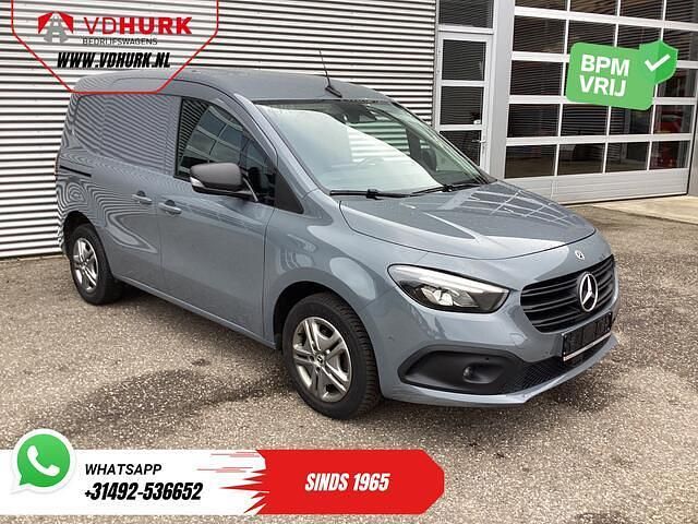 Grijs Gebruikt 2022 Mercedes Citan 113 Van | € 19.944 - Afbeelding 1/3