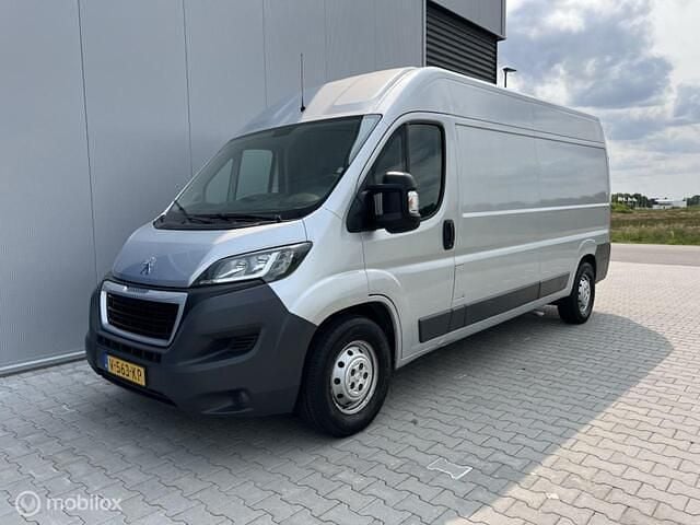 Grijs Gebruikt 2018 Peugeot Boxer Van | € 10.250 (Eerlijke prijs) - Afbeelding 1/4