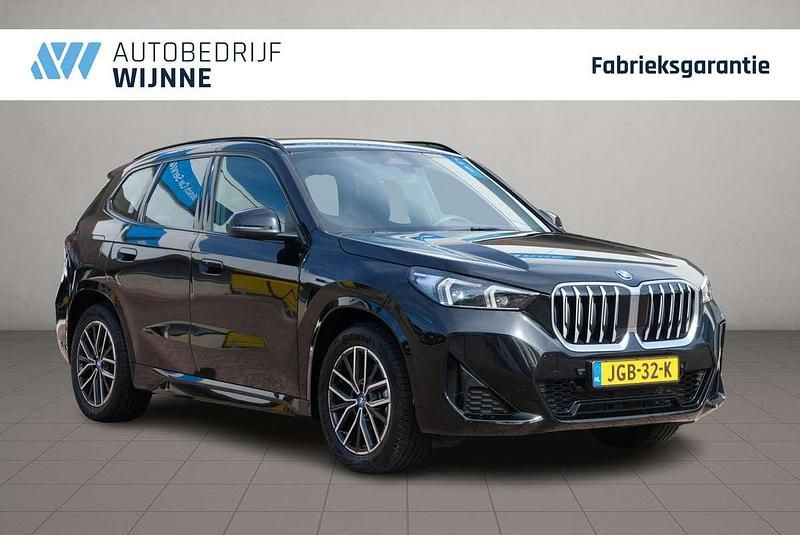 Zwart Gebruikt 2025 BMW X1 M Sport SUV | € 47.930 (Eerlijke prijs) - Afbeelding 1/4