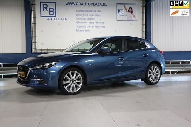 Blauw Gebruikt 2018 Mazda 3 Hatchback | € 17.950 (Eerlijke prijs) - Afbeelding 1/4