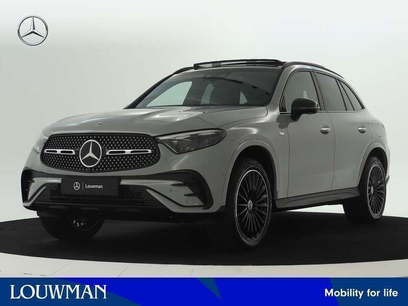 Grijs Nieuw 2025 Mercedes GLC300e Sport Edition SUV | € 94.265 - Afbeelding 1/4