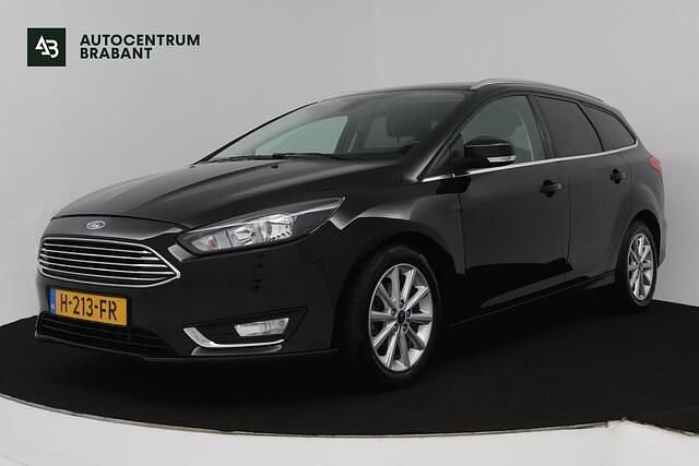 Zwart Gebruikt 2016 Ford Focus Titanium Stationwagen | € 7.945 (Goede deal) - Afbeelding 1/4