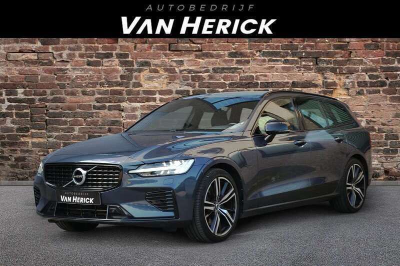 Blauw, metallic lak Gebruikt 2021 Volvo V60 R-Design Stationwagen | € 31.945 (Goede deal) - Afbeelding 1/4