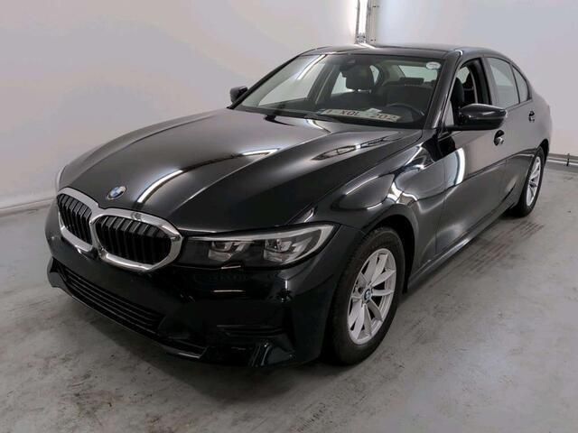 Zwart Gebruikt 2020 BMW 318 Sport Line Sedan | € 24.990 (Eerlijke prijs) - Afbeelding 1/3