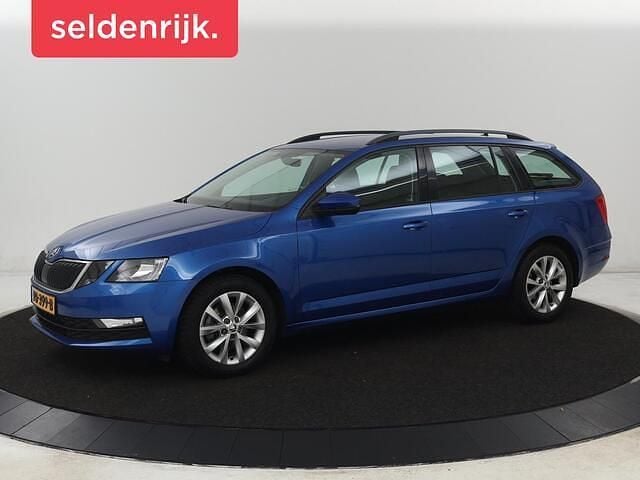 Blauw (metallic) Occasion 2017 Skoda Octavia Business Line Stationwagen | € 8.900 (Goede deal) - Afbeelding 1/4