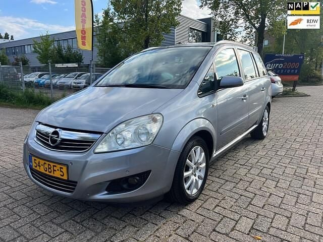 Grijs Gebruikt 2008 Opel Zafira MPV | € 2.750 (Eerlijke prijs) - Afbeelding 1/4