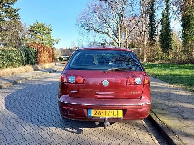 Occasion Fiat Croma Dynamic 147 PK (108 kW) 2007 Rood Stationwagen