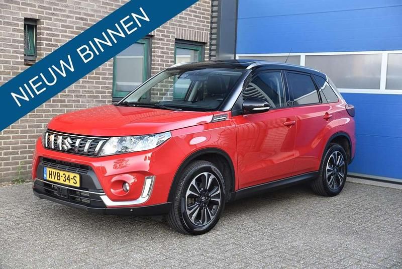 Rood Gebruikt 2019 Suzuki Vitara SUV | € 19.990 (Goede deal) - Afbeelding 1/4