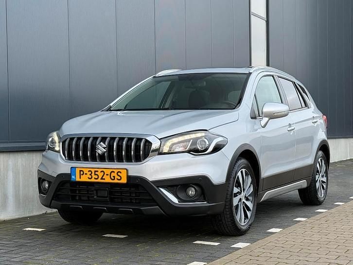 Grijs (metallic) Occasion 2016 Suzuki SX4 S-Cross SUV | € 16.950 (Iets duurder) - Afbeelding 1/4