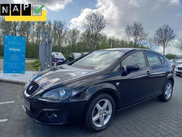 Zwart Gebruikt 2012 Seat Leon Business Hatchback | € 7.949 (Goede deal) - Afbeelding 1/4