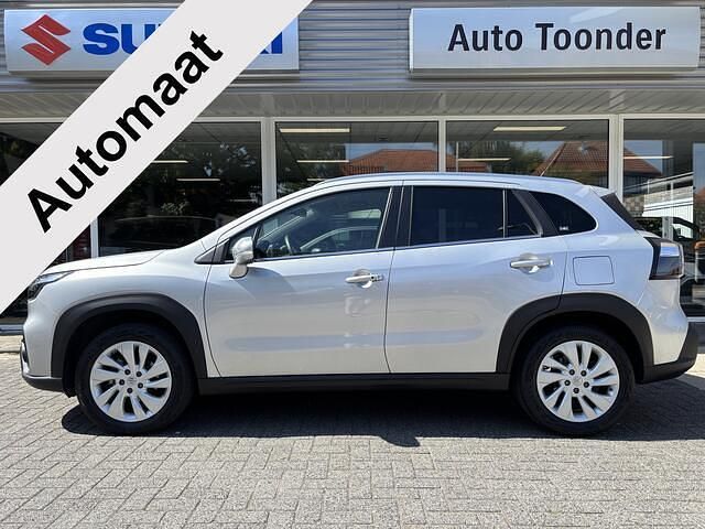 Suv Gebruikt 2022 Suzuki SX4 S-Cross SUV | € 26.950 (Eerlijke prijs) - Afbeelding 1/4