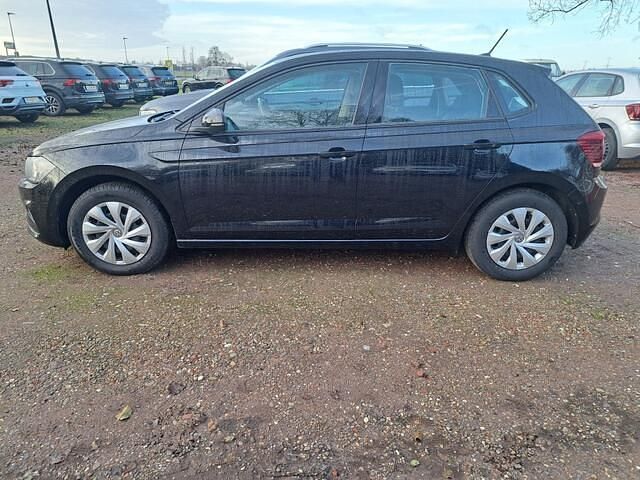 Zwart (metallic) Gebruikt 2019 VW Polo Comfortline Hatchback | € 11.950 (Goede deal) - Afbeelding 1/4