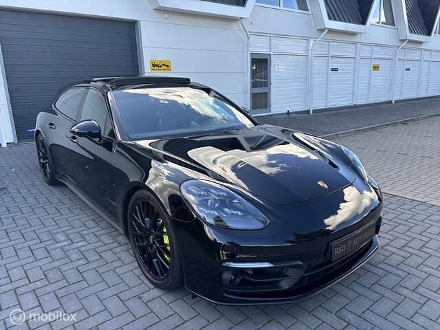 Zwart Gebruikt 2021 Porsche Panamera S E-Hybrid Sport Turismo Sedan | € 77.500 (Super prijs) - Afbeelding 1/4