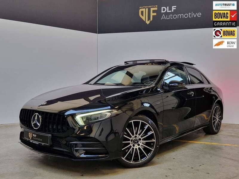 Zwart Gebruikt 2021 Mercedes A250 Business Hatchback | € 33.950 (Duur) - Afbeelding 1/4
