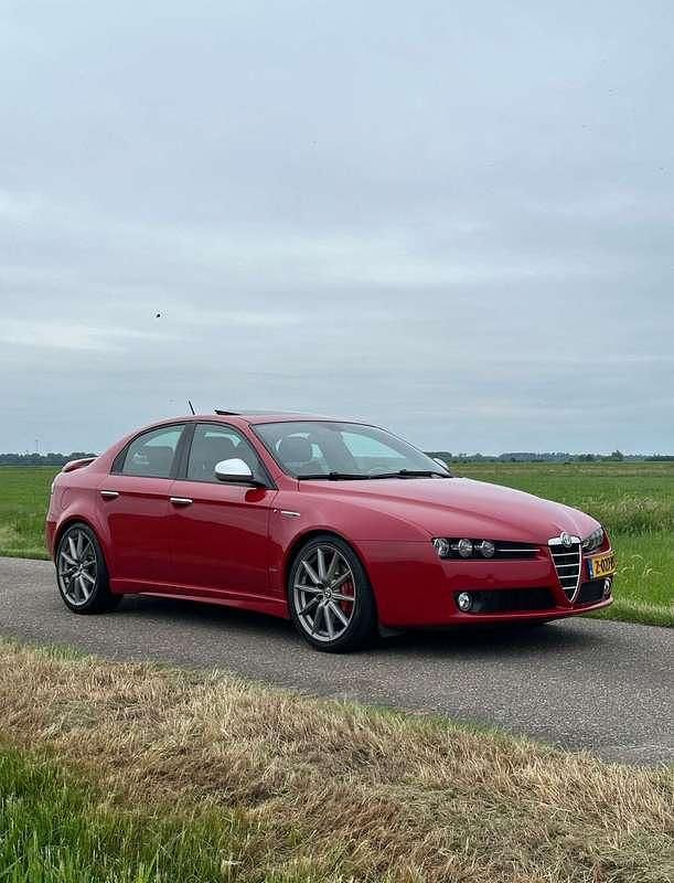 Occasion Alfa Romeo 159 Ti 200 PK (147 kW) 2009 Rood Sedan