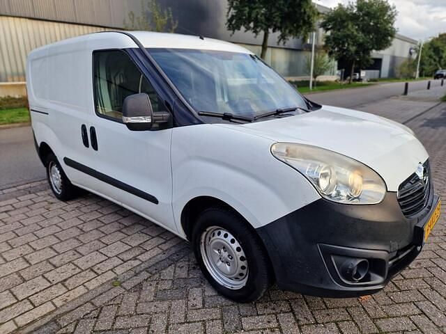 Occasion Opel Combo 90 PK (66 kW) 2012 Wit MPV