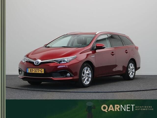 Rood Gebruikt 2018 Toyota Auris Touring Sports Executive Stationwagen | € 16.945 (Goede deal) - Afbeelding 1/4