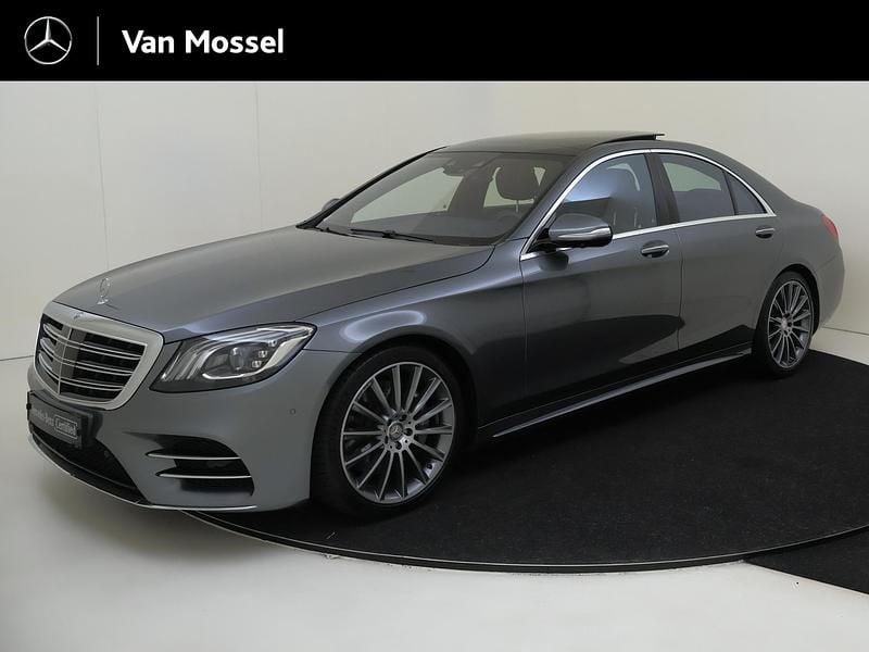 Grijs Gebruikt 2018 Mercedes S560 Premium Plus Sedan | € 69.945 (Eerlijke prijs) - Afbeelding 1/4