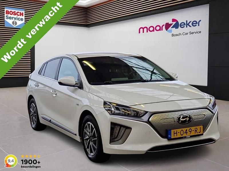 Wit Occasion 2020 Hyundai Ioniq Comfort Hatchback | € 12.750 (Super prijs) - Afbeelding 1/3