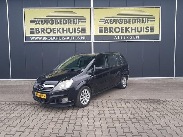 Zwart (metallic) Gebruikt 2008 Opel Zafira MPV | € 1.500 (Goede deal) - Afbeelding 1/4