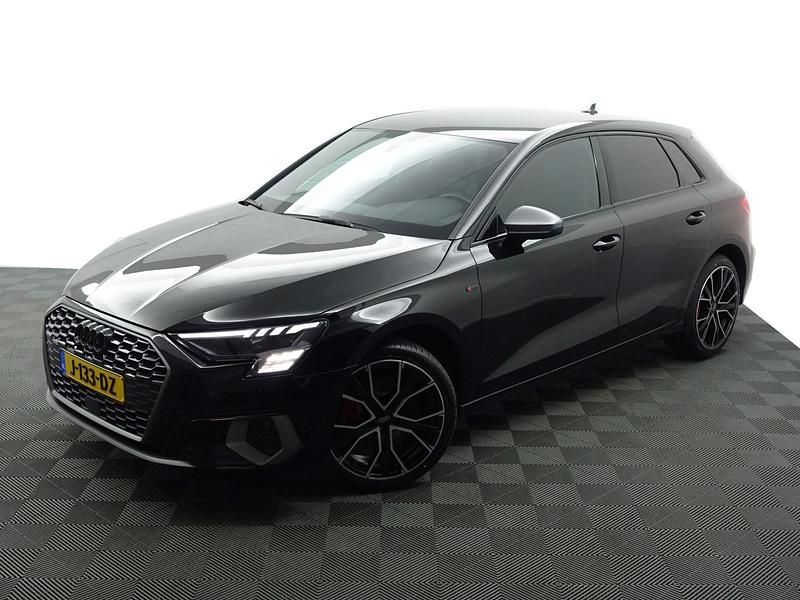 Occasion Audi A3 Sportback e-tron Competition 163 PK (119 kW) 2020 Zwart metallic Hatchback