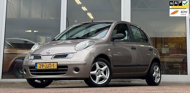 Bruin Gebruikt 2009 Nissan Micra Hatchback | € 3.744 (Eerlijke prijs) - Afbeelding 1/3