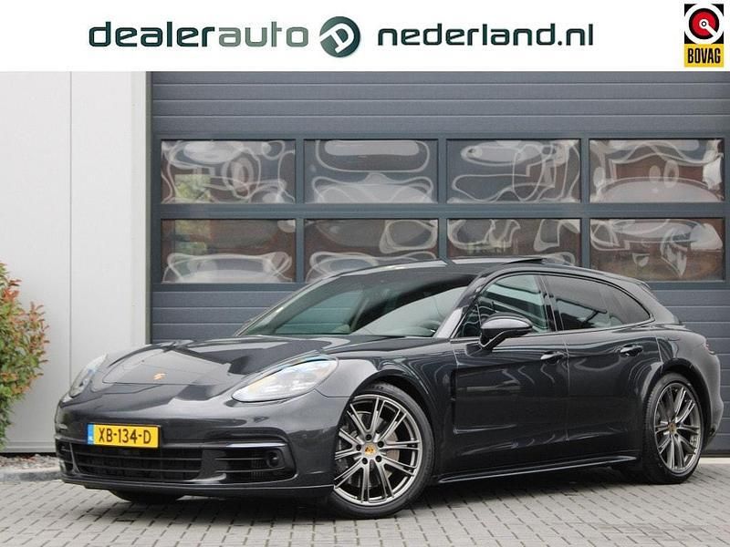 Grijs Gebruikt 2018 Porsche Panamera Sport Turismo Sedan | € 59.950 (Super prijs) - Afbeelding 1/4