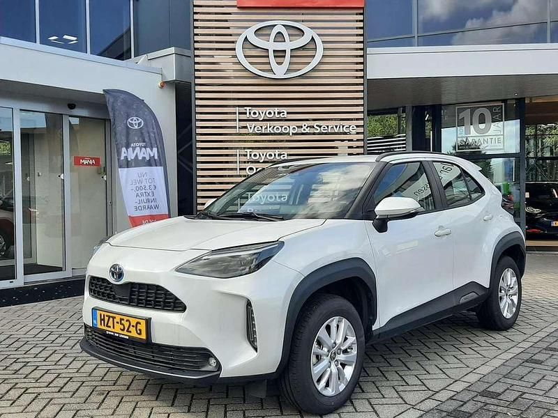 Wit Gebruikt 2024 Toyota Yaris Cross Business Edition SUV | € 27.900 (Eerlijke prijs) - Afbeelding 1/4